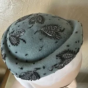 Accessories | Elegant 195s Light Blue Felt Beaded Cocktail  display picture 2